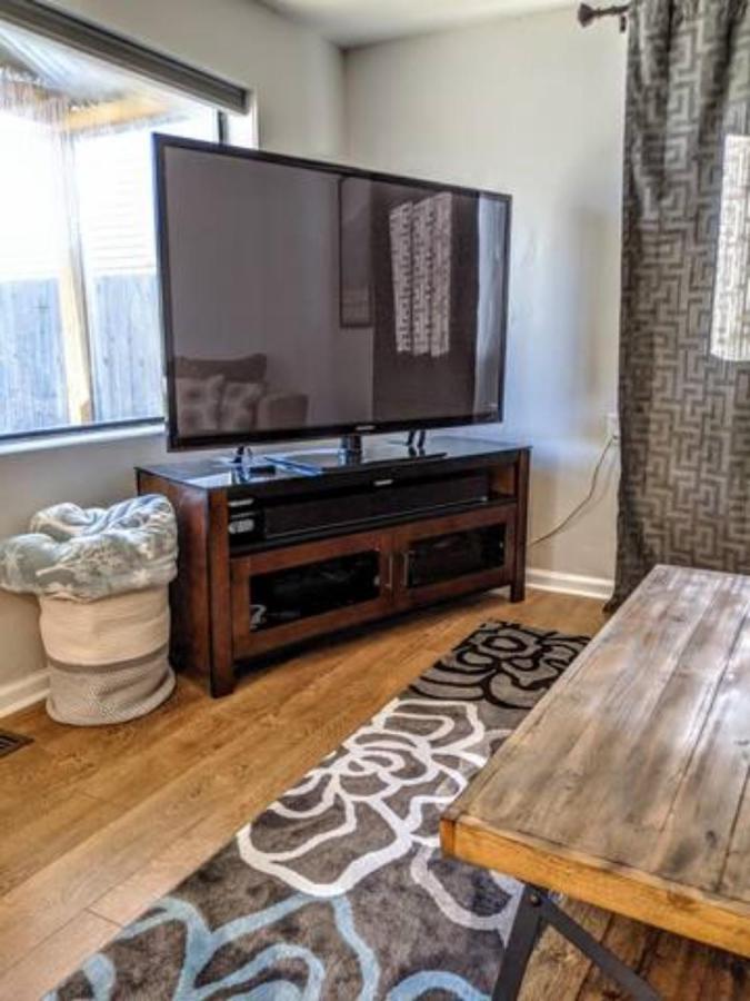 Little Blue Bungalow On Boise'S Bench, Pet Friendly, Fully Fenced Yard With Doggie Door! 2 Miles From Bsu, 5 Minutes From Downtown Boise, Desk And Workstation For Remote Workers, 2 Tv'S Large Walk-In Closet, Good For Mid-Term Stays Exterior foto