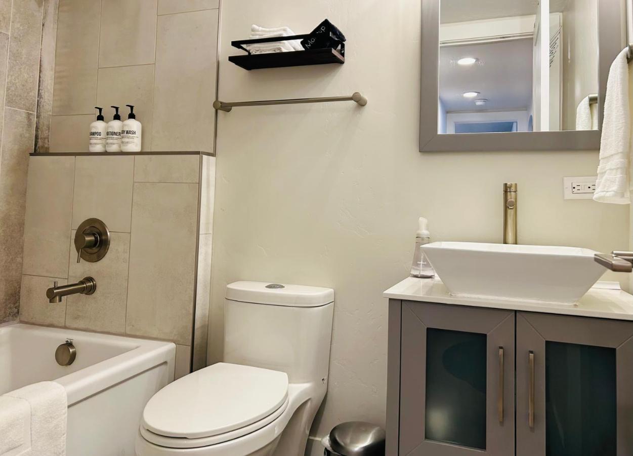 Little Blue Bungalow On Boise'S Bench, Pet Friendly, Fully Fenced Yard With Doggie Door! 2 Miles From Bsu, 5 Minutes From Downtown Boise, Desk And Workstation For Remote Workers, 2 Tv'S Large Walk-In Closet, Good For Mid-Term Stays Exterior foto